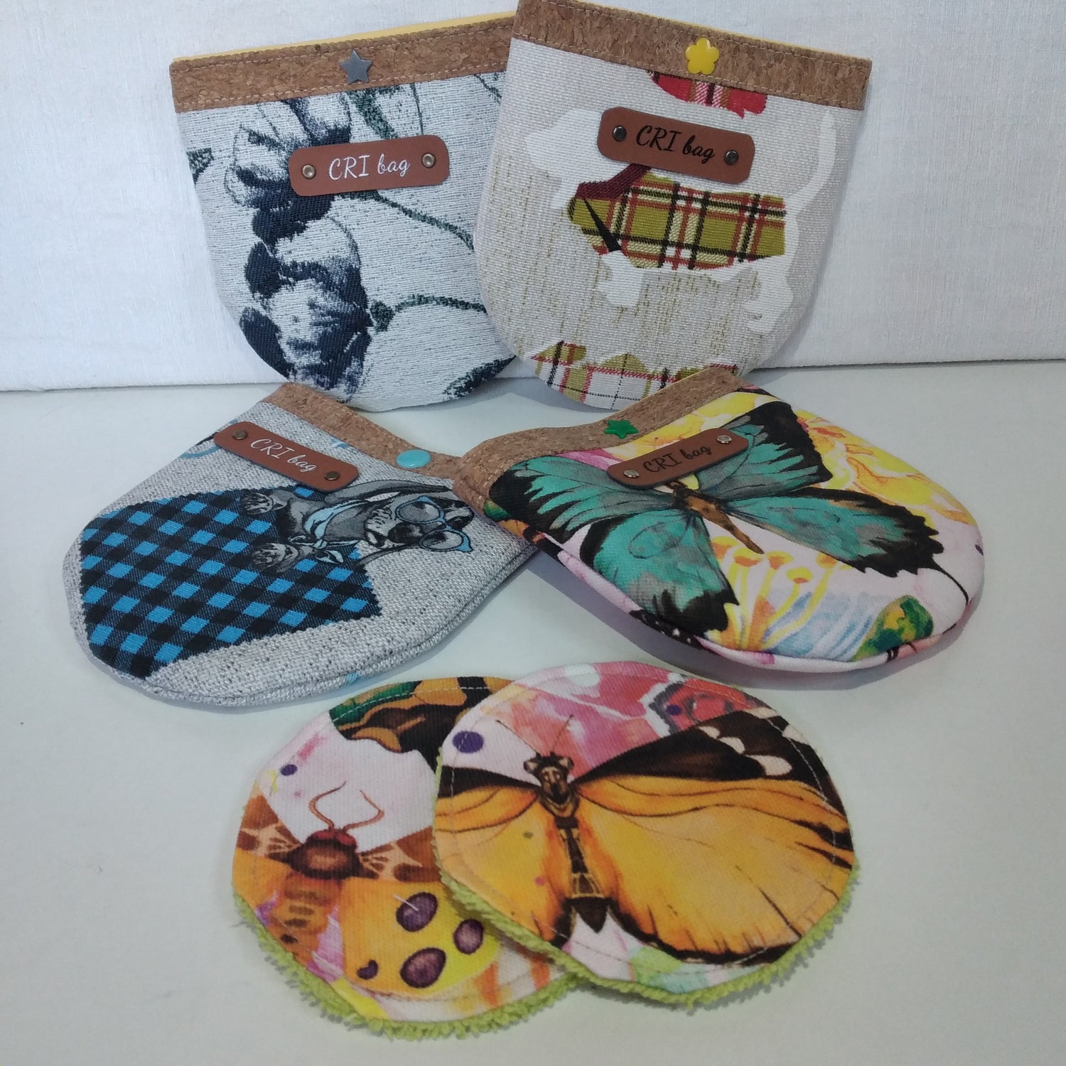 ISIDE Set Astuccio e dischetti per pulizia del viso